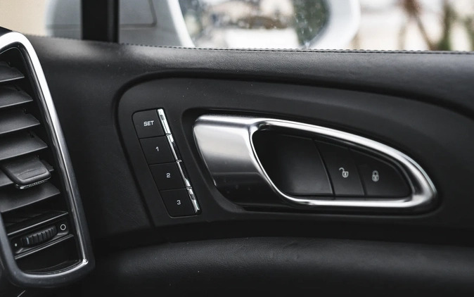 Porsche Cayenne cena 194999 przebieg: 139980, rok produkcji 2014 z Chełm małe 781